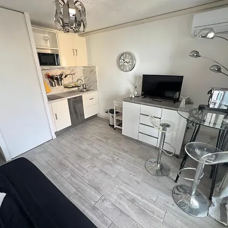 Valras-plage: Renove 1 Chambre, Clim, Wifi, Parking, A 50m De La - Fr-1-781-59 Lejlighed Valras-Plage