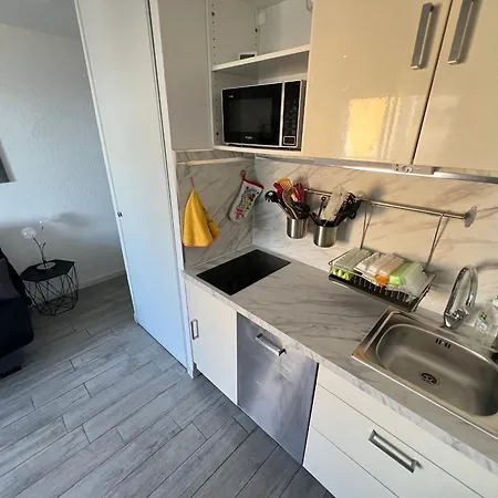 Appartement Valras-plage: Rénové 1 Chambre, Clim, Wifi, Parking, à 50m De La - Fr-1-781-59 *