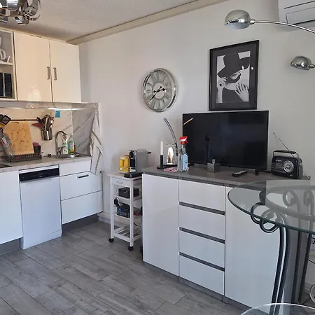 Valras-plage: Rénové 1 Chambre, Clim, Wifi, Parking, à 50m De La - Fr-1-781-59