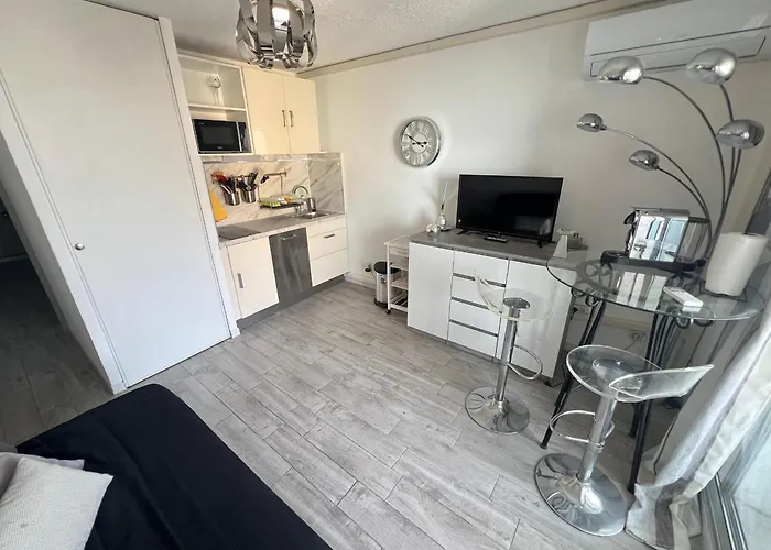 Valras-plage: Renove 1 Chambre, Clim, Wifi, Parking, A 50m De La - Fr-1-781-59 Appartement Valras-Plage